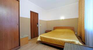 Гостиница Ателика Сосновый Бор Отель Фрязино Стандартный двухместный номер с 1 кроватью или 2 отдельными кроватями-2